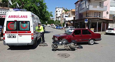 Otomobil ile motosiklet çarpıştı:1 yaralı