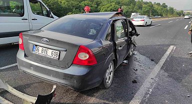 Otomobil tıra arkadan çarptı: 5 yaralı