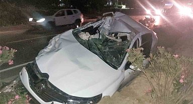 Otomobil tıra ok gibi saplandı: 1 ağır yaralı