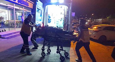 Otomobilin çarptığı kadın ağır yaralandı