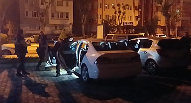 Otomobilin çarptığı kadın hayatını kaybetti