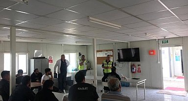 Otoyol inşaatında çalışan şoförlere jandarma'dan eğitim