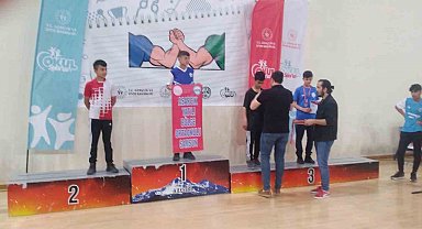 Özalpli öğrenci Türkiye üçüncüsü oldu