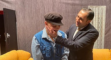 Özel gereksinimli bireylerin tiyatro gösterisi büyük beğeni topladı