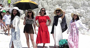 Pamukkale'ye ilk 5 ayda 561 bin turist geldi