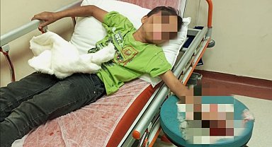 Parmağını sıkıştıranların imdadına itfaiye yetişti