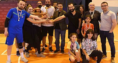 Personel Voleybol Turnuvası şampiyonu AÖF oldu