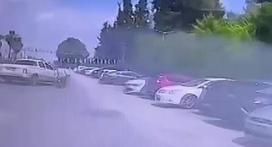 Pikabın motosikletiyle çarptığı anlar kameraya yansıdı