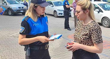 Polis vatandaşı parasını kaptırmaması için ATM önünde uyardı
