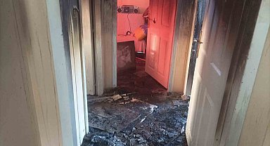 Prefabrik ev alev alev yandı