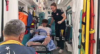 "Ne bakıyorsun" deyip 2 genci bıçakladılar