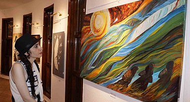 "Palet" karma sergisi sanatseverleri bekliyor