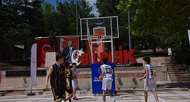 "Sokaklar Bizim" projesi kapsamında 3x3 Basketbol Turnuvası Marmara Bölgesi Finalleri Bilecik'te yapıldı