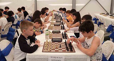 "Yaza Merhaba" satranç turnuvası ödül töreni gerçekleşti