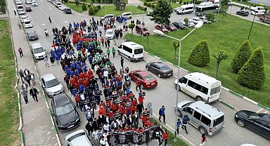 Ragbi takımlarından kortej yürüyüşü