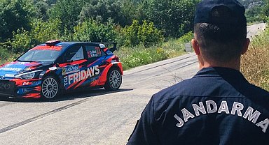 Rallide güvenlik tedbirlerini jandarma sağladı