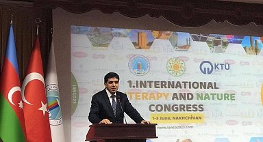 Rektör Alma, Nahçıvan'da düzenlenen "I. Uluslararası Apiterapi ve Doğa Kongresi"ne Katıldı