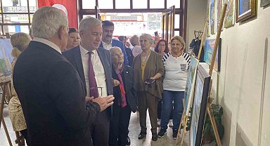 Ressamlar sergi açtı