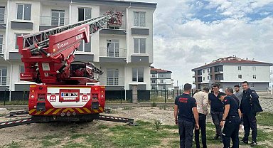 Rezidansta alıkonulan kadını polis ve itfaiye kurtardı