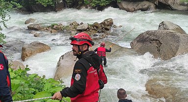 Rize'de 44 yaşındaki kayıp hasta kadın için arama çalışması başlatıldı