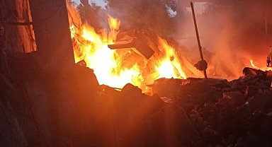 Rusya, Zelenskiy'nin memleketini vurdu: 3 ölü, 25 yaralı