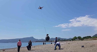 Sahildeki çöpler dronla toplandı