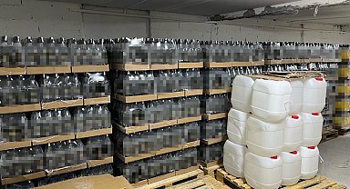 Sahte içki üreticilerine büyük darbe: 26 litre sahte içki ele geçirildi