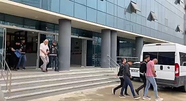 Sahte kimlikle yedieminden aldıkları araçları parçalayıp sattılar, polisin operasyonuyla yakalandılar