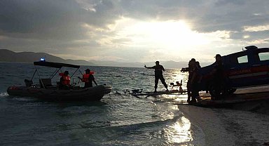 Salda Gölü'nün güvenliği karada 8X8 amfibik UTV'ler, gölde elektrikli amfibi botlar ile sağlanıyor