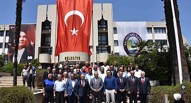 Salihli protokolü bayramlaştı