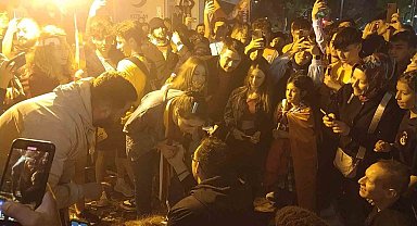 Şampiyonluk kutlamasında sürpriz evlilik teklifi