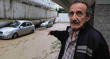 Samsun'da istinat duvarları sele dayamadı: 10 araç ve 1 tekne zarar gördü