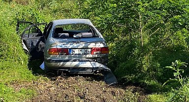 Samsun'da otomobil yoldan çıktı: 3 yaralı