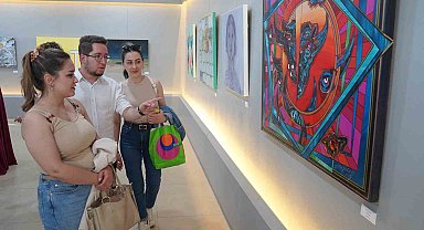 Sanatçılar eserlerini Eskişehir'e armağan etti