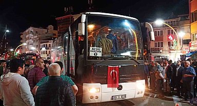 Sandıklı'da hacı adayları kutsal topraklara uğurlandı