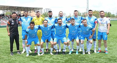 Sarız Anadolu tarihindeki ilk şampiyonluğa çok yakın