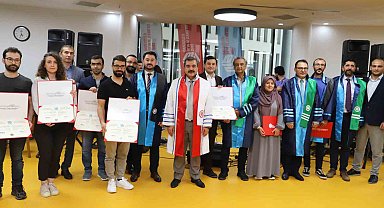 SBTÜ'de yılsonu şenliği ve mezuniyet töreni düzenlendi