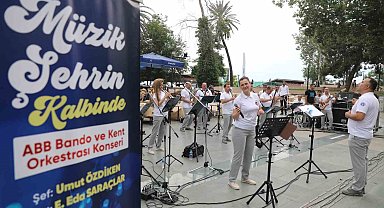 Şehrin kalbinde müzik keyfi