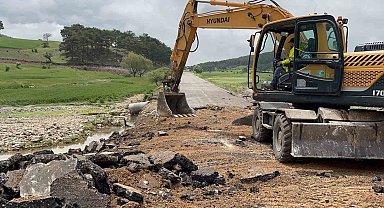 Sel suları Yazılıkaya yolunu kullanılmaz hale getirdi