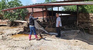Sele kapılan hayvanları için gözyaşı döktü