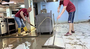 Selin vurduğu tarihi ilçe Amasra'da temizlik çalışmaları sürüyor