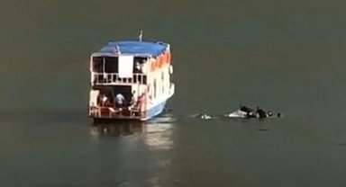 Siirt'te sandal alabora oldu, 8 kişi ölümden döndü