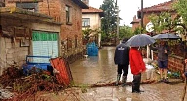 Simavlılar sağanak yağışlardan olumsuz etkilendi
