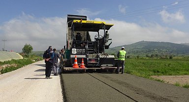 Sındırgı'da kırsal sıcak asfaltla buluşuyor