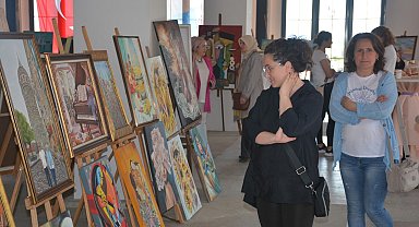 Sinop'ta "Tuvalde Hayat Bulan Renkler" sergisi