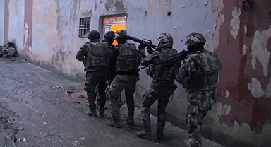 Şırnak merkezli 7 ilde 'çukur-barikat' terör operasyonu: 15 kişi tutuklandı