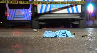 Sokak arasında silahlı saldırıya uğrayan gece kulübü işletmecisi hayatını kaybetti