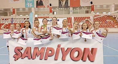 Söke Behiye Hanım Ortaokulu Voleybol Takımı Türkiye Şampiyonu oldu