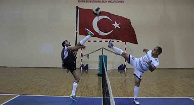 Solhan ayak tenisi takımı, üçüncü kez Türkiye şampiyonu olmayı hedefliyor