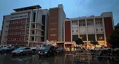 Su basan Akhisar Devlet Hastanesinden tahliye edilen hasta sayısı 62'ye yükseldi